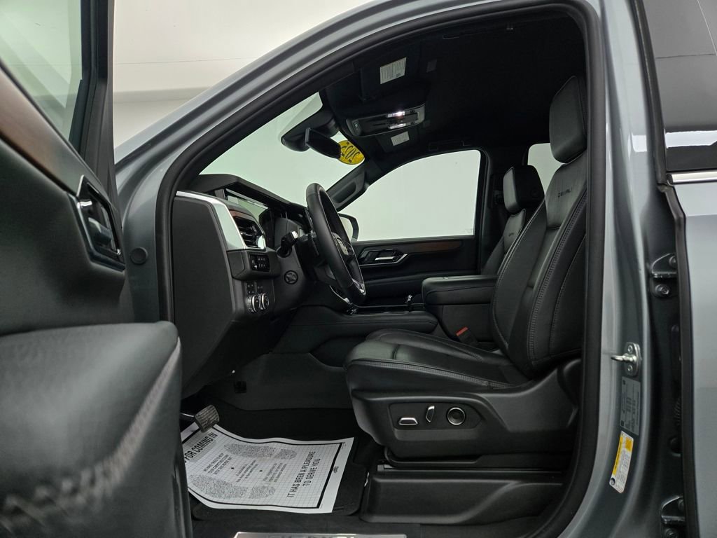 Used 2025 GMC Yukon Denali image 23
