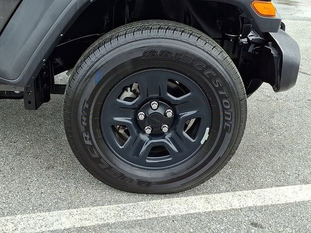 Used 2024 Jeep Gladiator Sport image 8