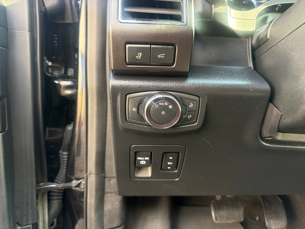 Used 2019 Ford Expedition Max Limited w/ Equipment Group 303A AWD/4WD image 27