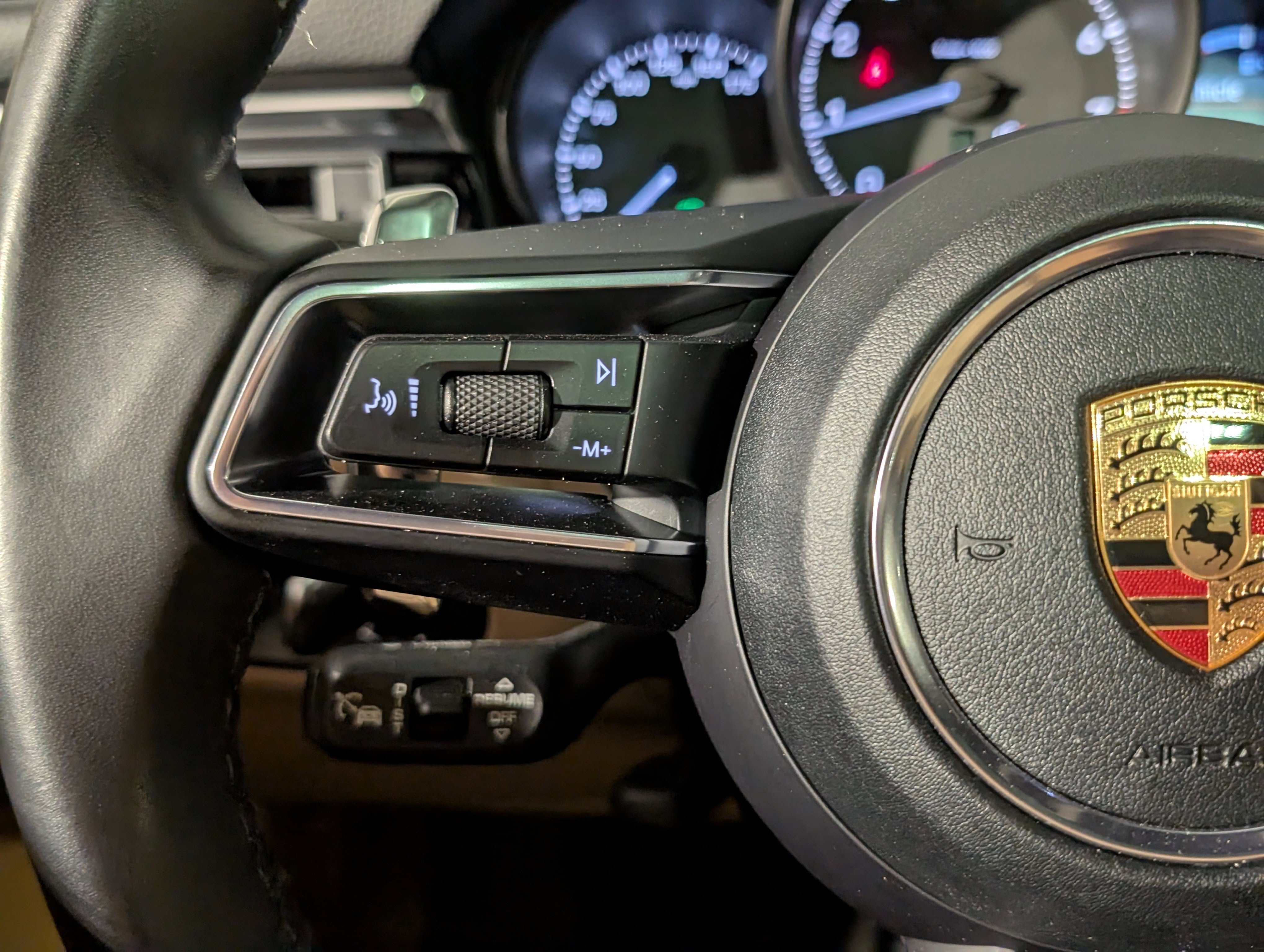 Certified 2023 Porsche Macan image 24