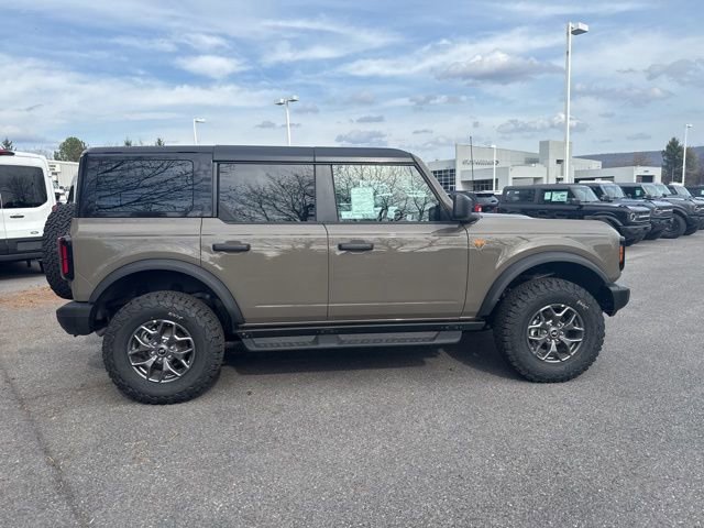 New 2025 Ford Bronco Badlands image 6