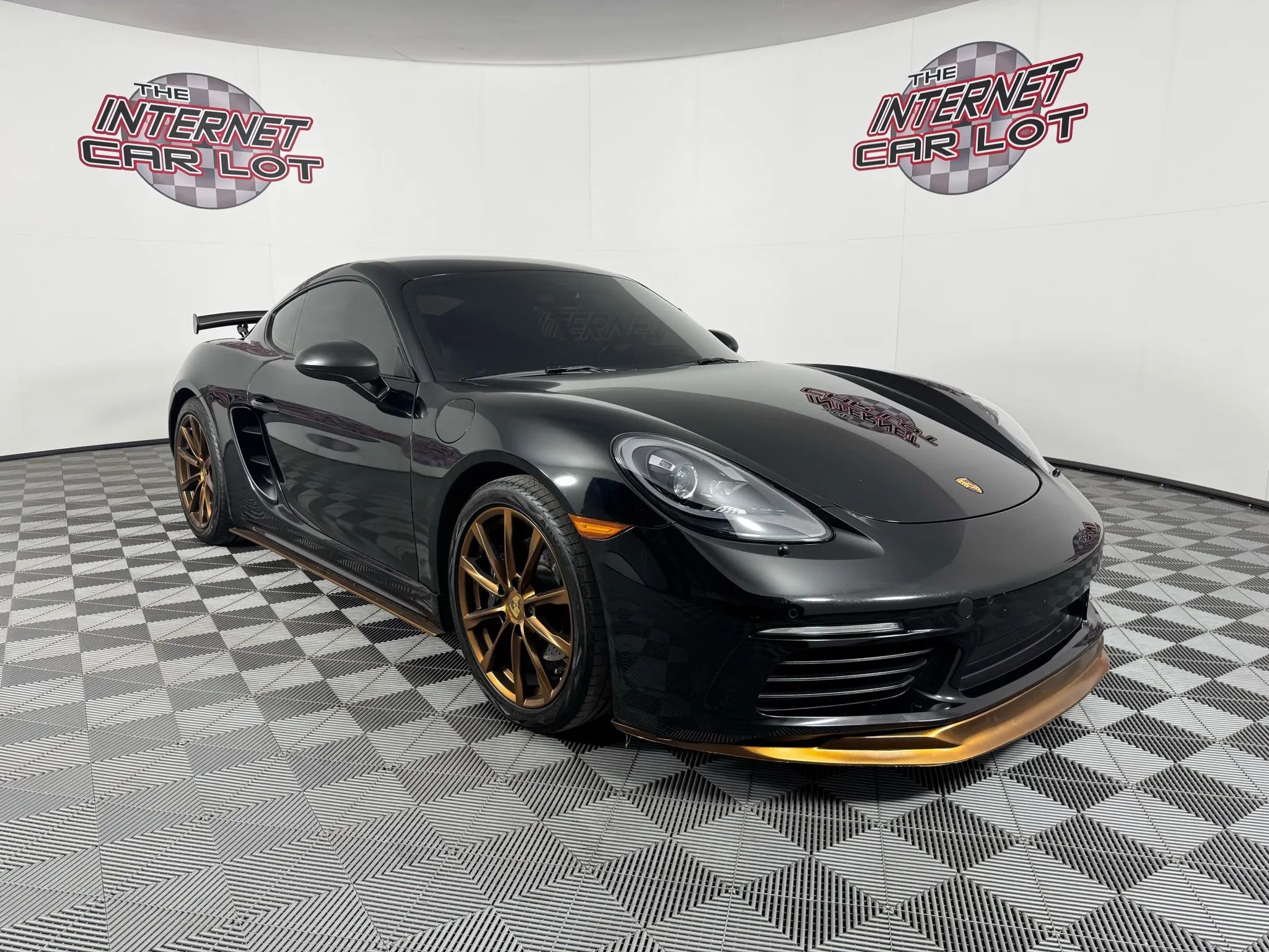Used 2018 Porsche 718 Cayman image 9
