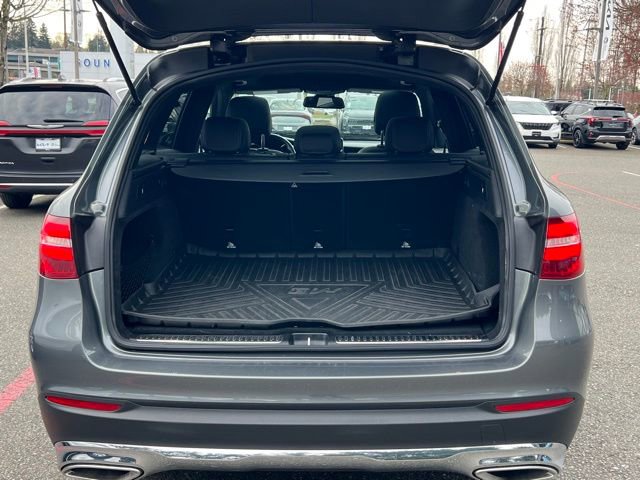 Used 2017 Mercedes-Benz GLC 300 4MATIC image 12