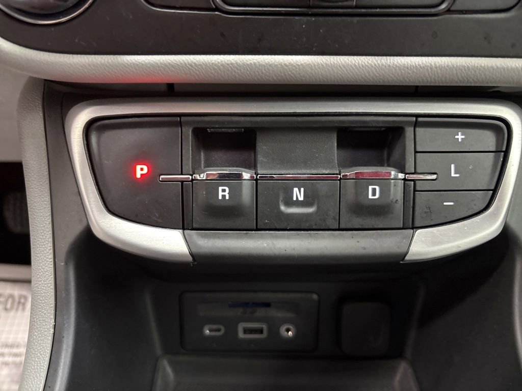 Used 2023 GMC Terrain SLT w/ LPO, Floor Liner Package AWD/4WD image 33
