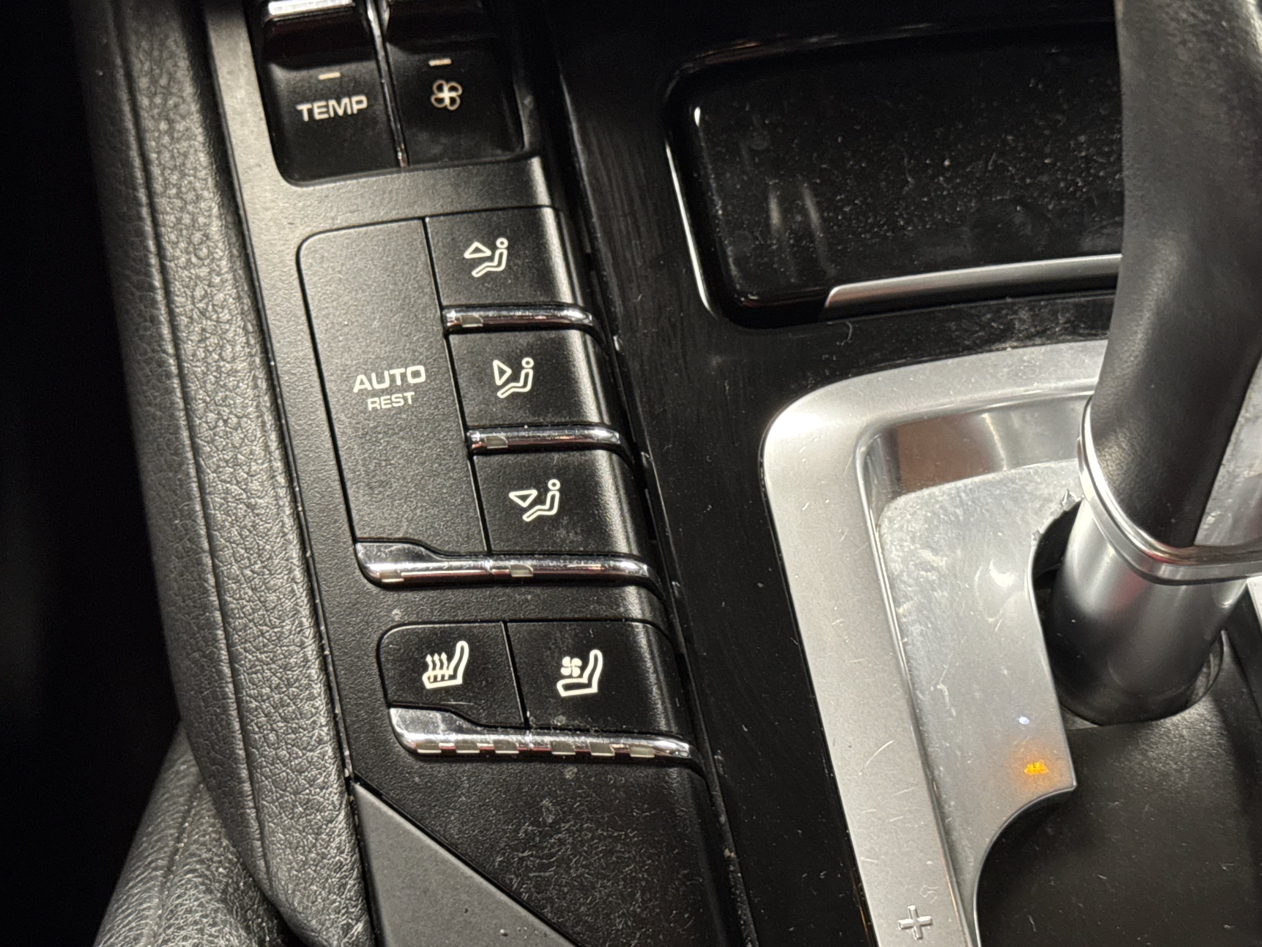 Used 2014 Porsche Cayenne S AWD/4WD image 13