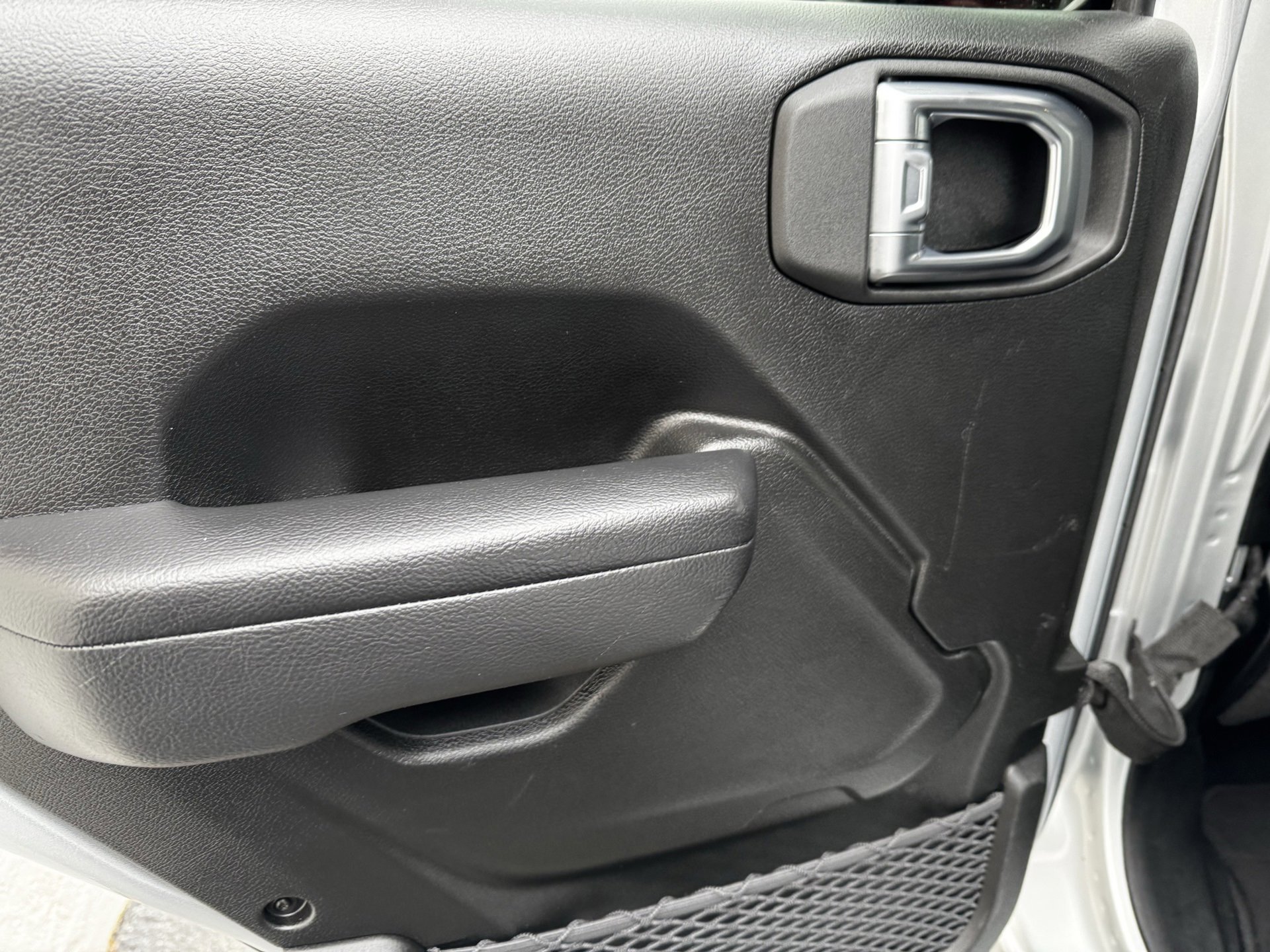 Used 2023 Jeep Wrangler Unlimited Rubicon w/ Cold Weather Group image 19