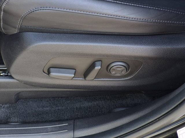 Used 2025 Kia Carnival image 19