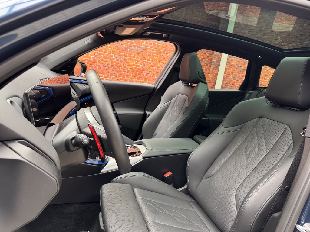 Certified 2025 BMW X3 M50 AWD/4WD image 23