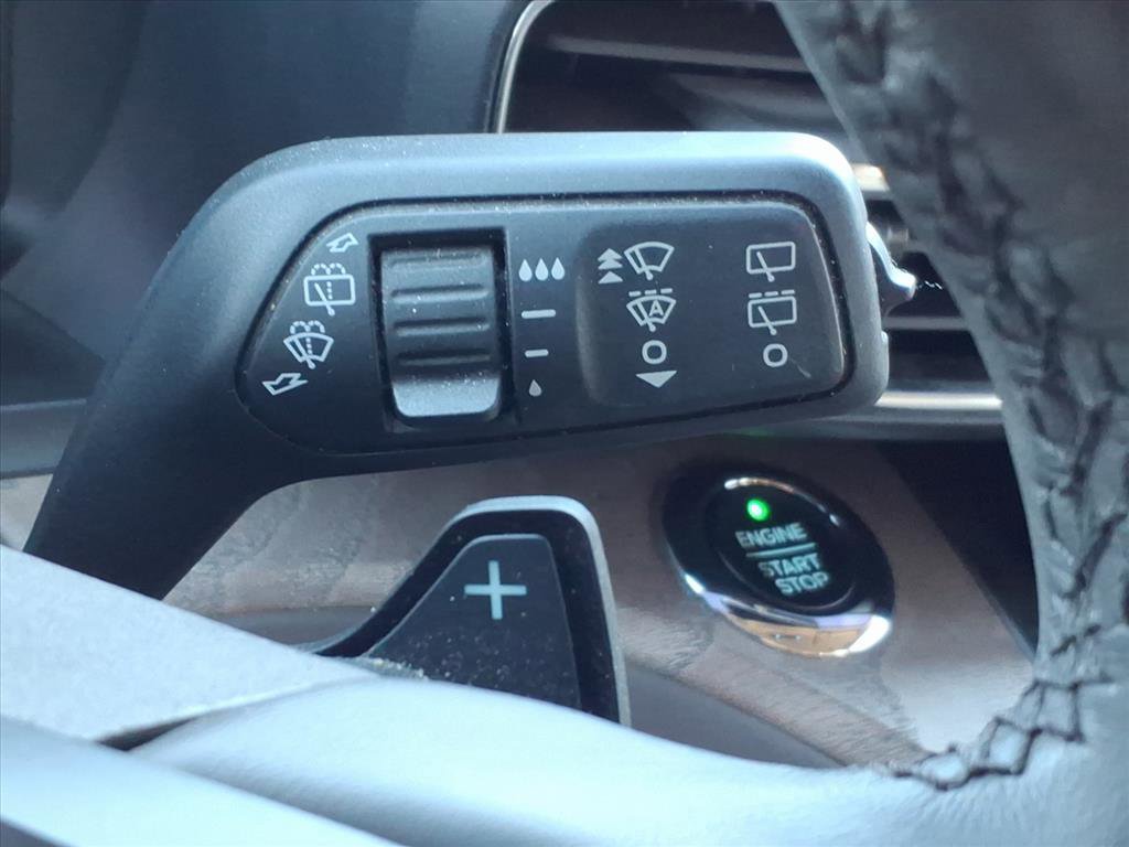 Used 2020 Ford Explorer Platinum w/ Premium Technology Package image 26