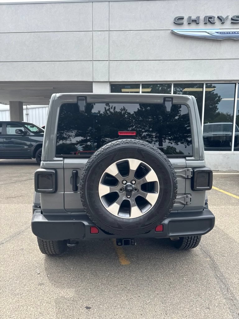 Used 2021 Jeep Wrangler Unlimited Sahara AWD/4WD image 3