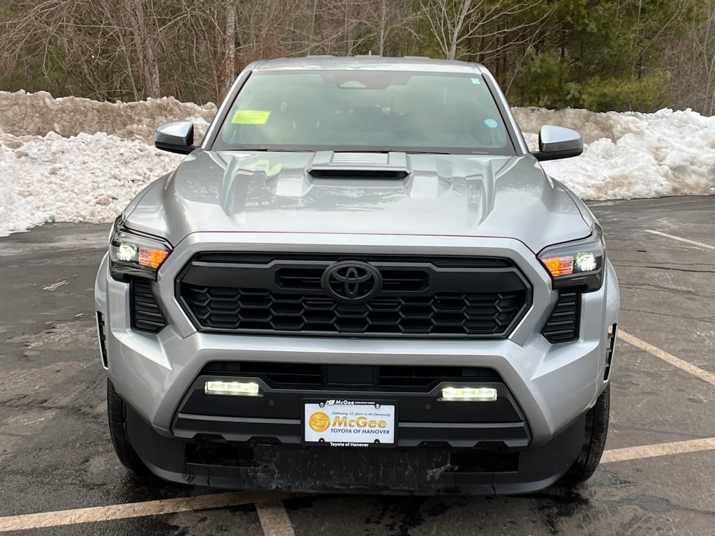 Used 2025 Toyota Tacoma TRD Sport w/ TRD Sport Upgrade Package image 8