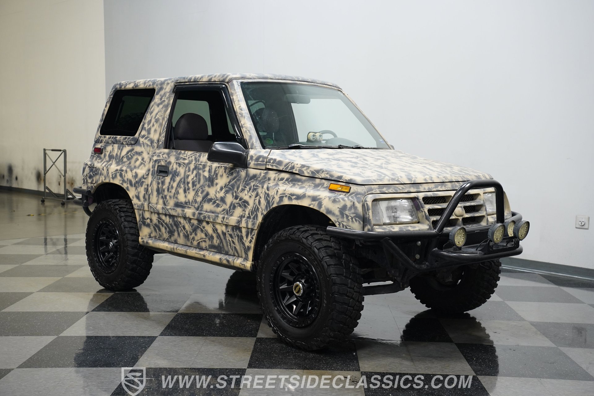 Used 1996 Geo Tracker 4WD 2-Door image 16