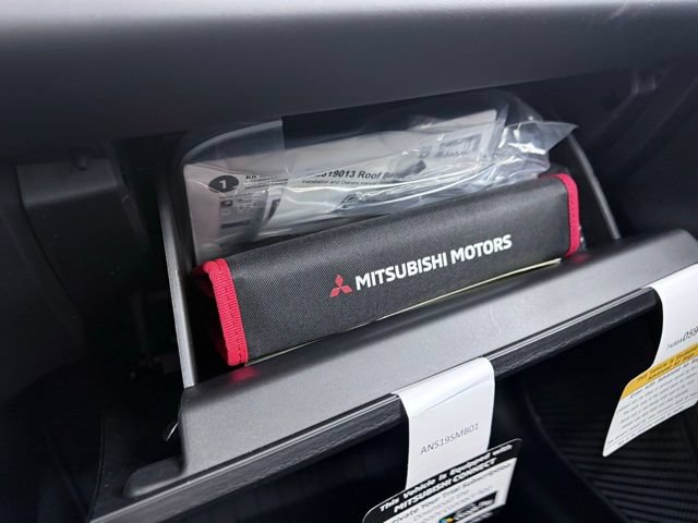 New 2026 Mitsubishi Outlander AWD image 41