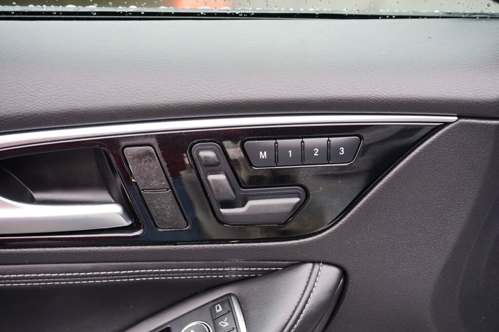 Used 2018 INFINITI QX30 Premium w/ Technology Package image 15