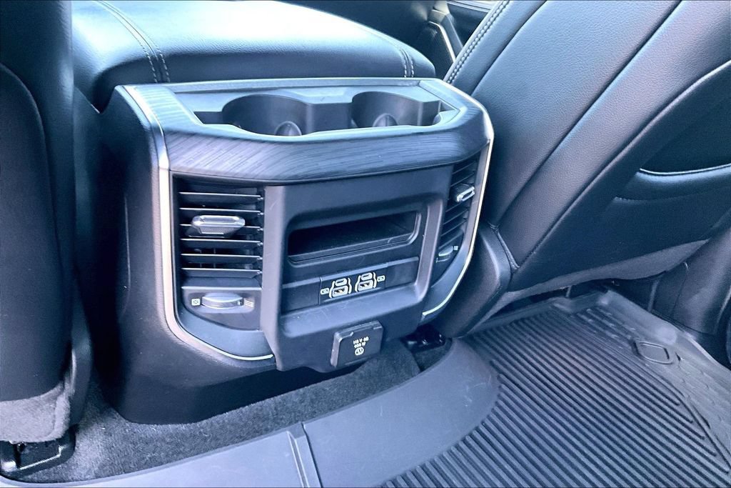 Used 2023 RAM 1500 Laramie AWD/4WD image 33