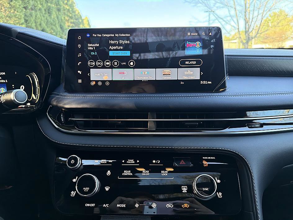 New 2026 INFINITI QX60 Sport image 17