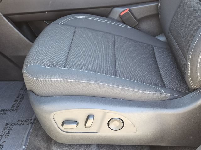 Used 2026 Chevrolet Traverse LT FWD image 23