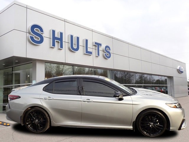 Used 2023 Toyota Camry XSE image 4