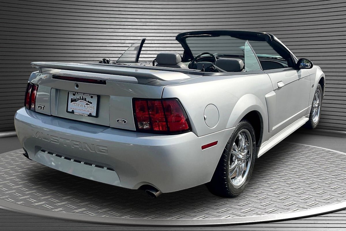 Used 2001 Ford Mustang GT Premium RWD image 6