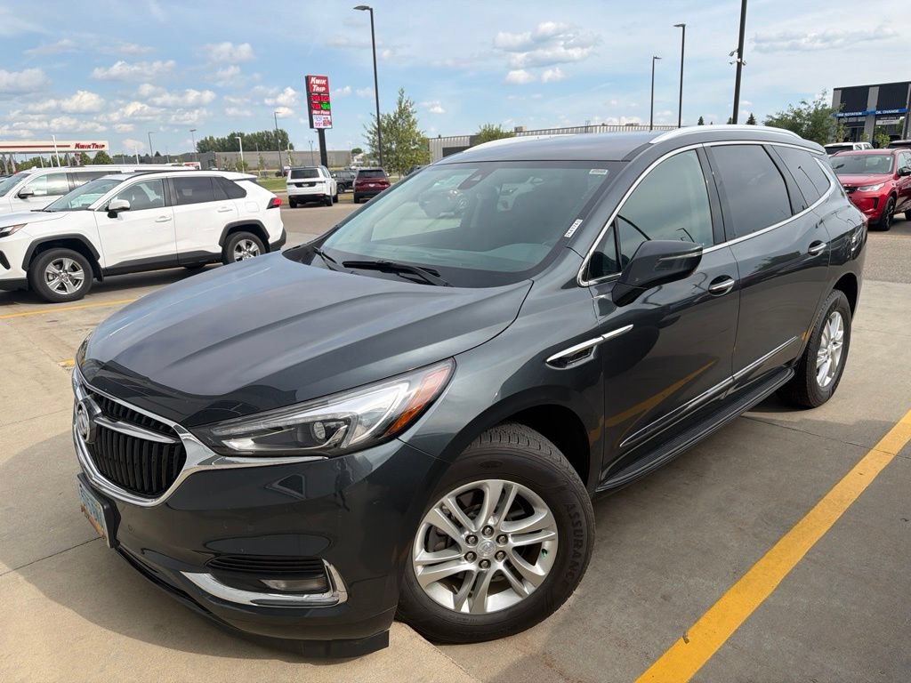 Used 2018 Buick Enclave Premium AWD/4WD image 2
