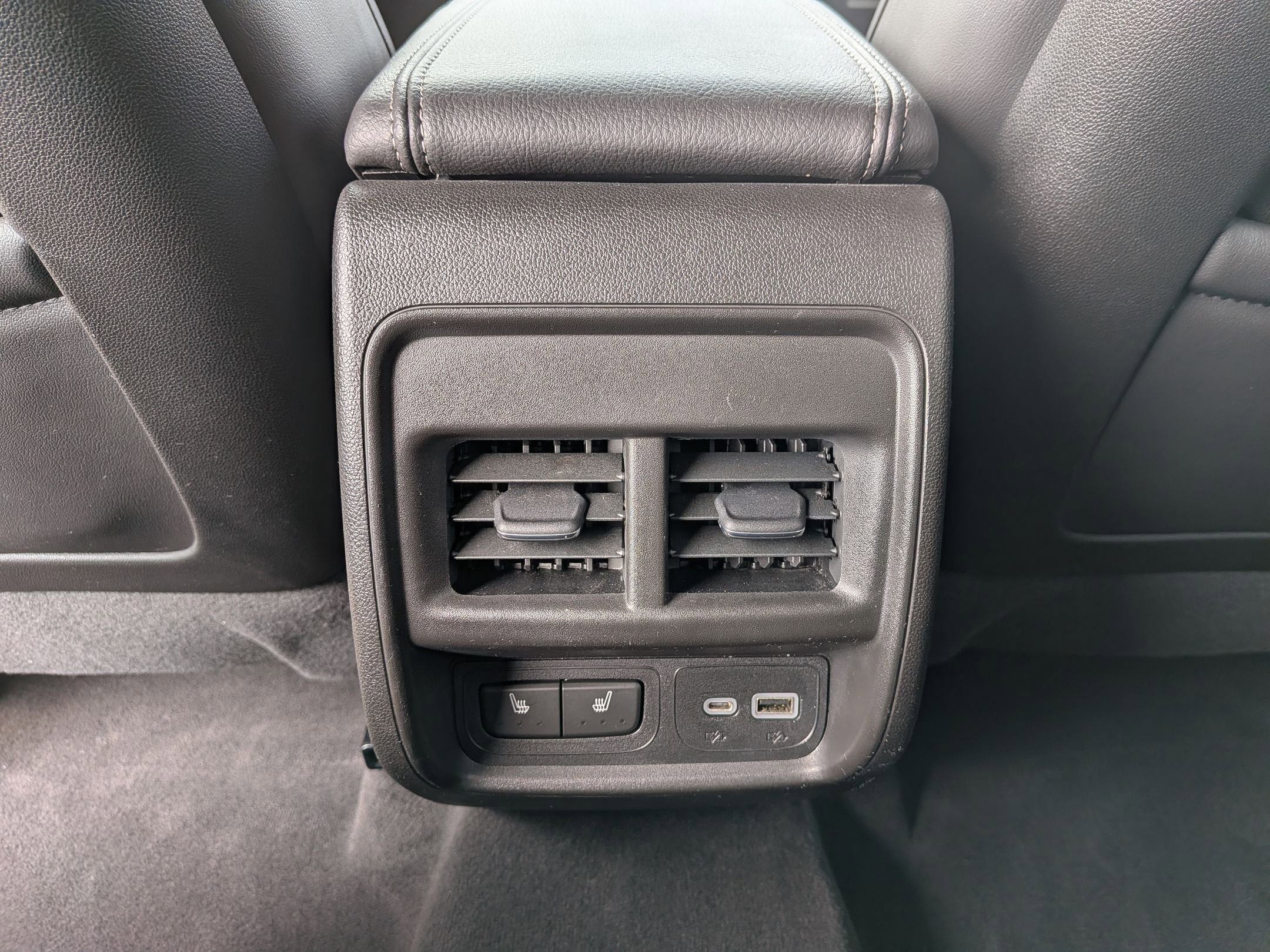 Certified 2023 Cadillac XT4 Luxury w/ Cold Weather Package AWD/4WD image 22