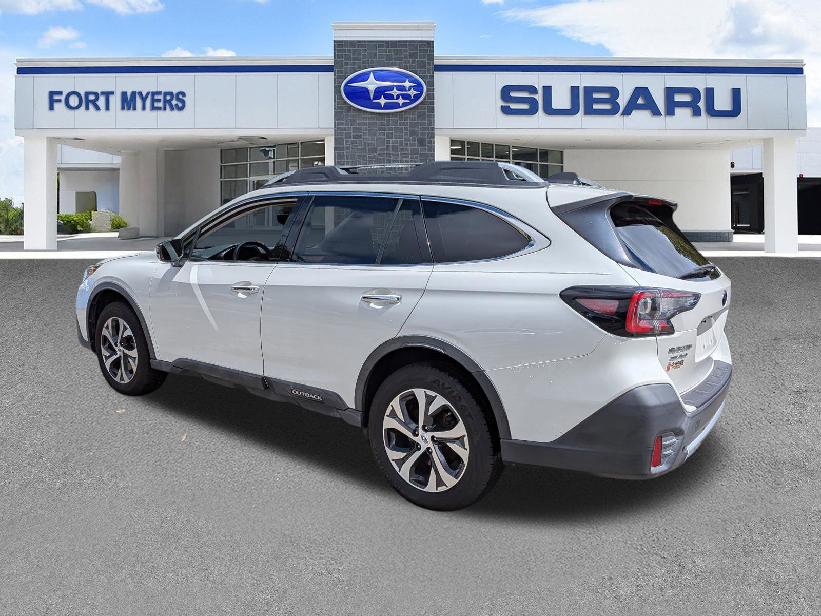 Used 2020 Subaru Outback Touring XT AWD/4WD image 6