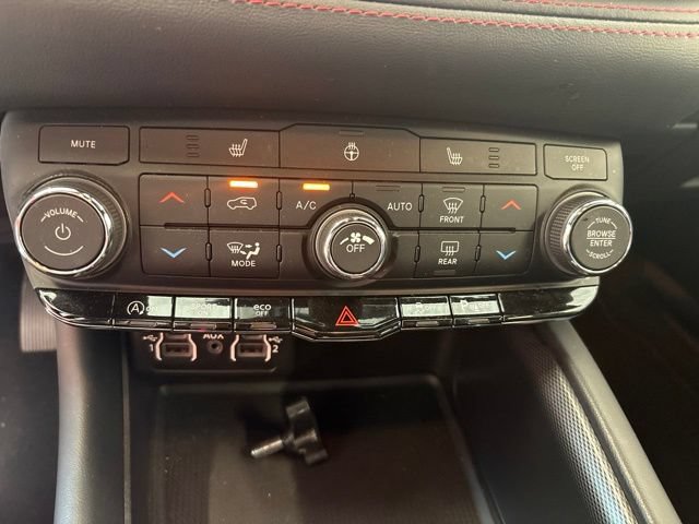 Used 2025 Dodge Durango GT AWD/4WD image 35