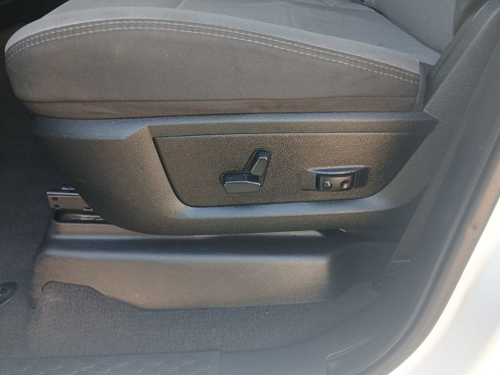 Used 2024 RAM 3500 Big Horn image 35