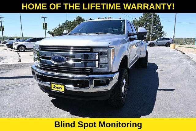Used 2019 Ford F350 Lariat w/ Lariat Ultimate Package AWD/4WD image 3