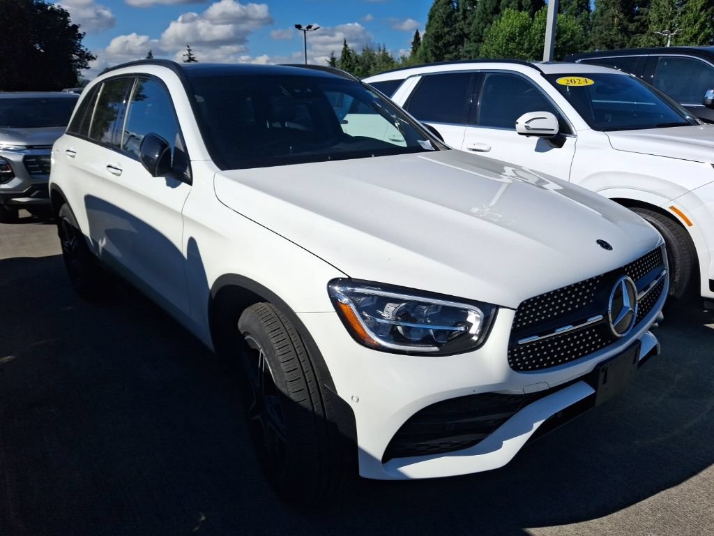 Used 2022 Mercedes-Benz GLC 300 4MATIC image 2