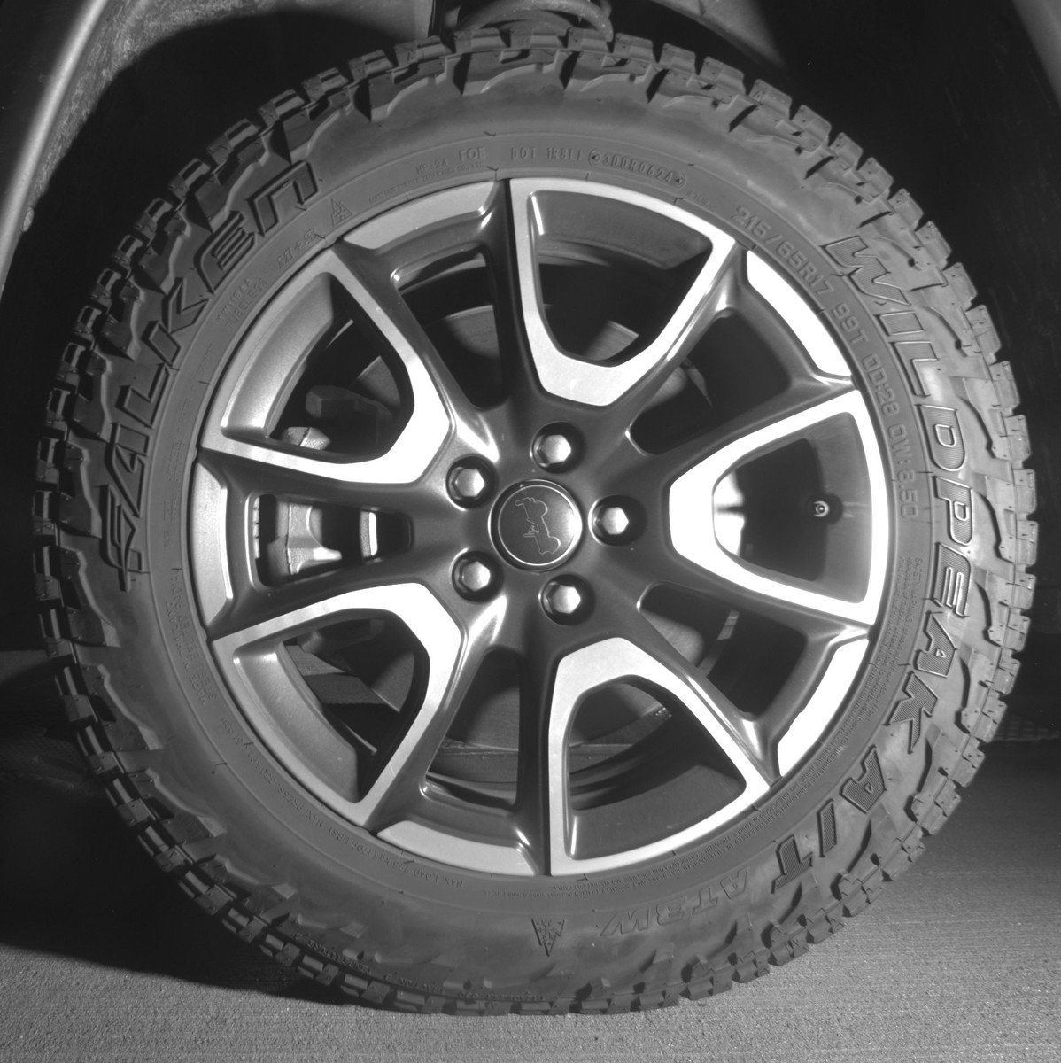 Used 2025 Jeep Compass Trailhawk image 12