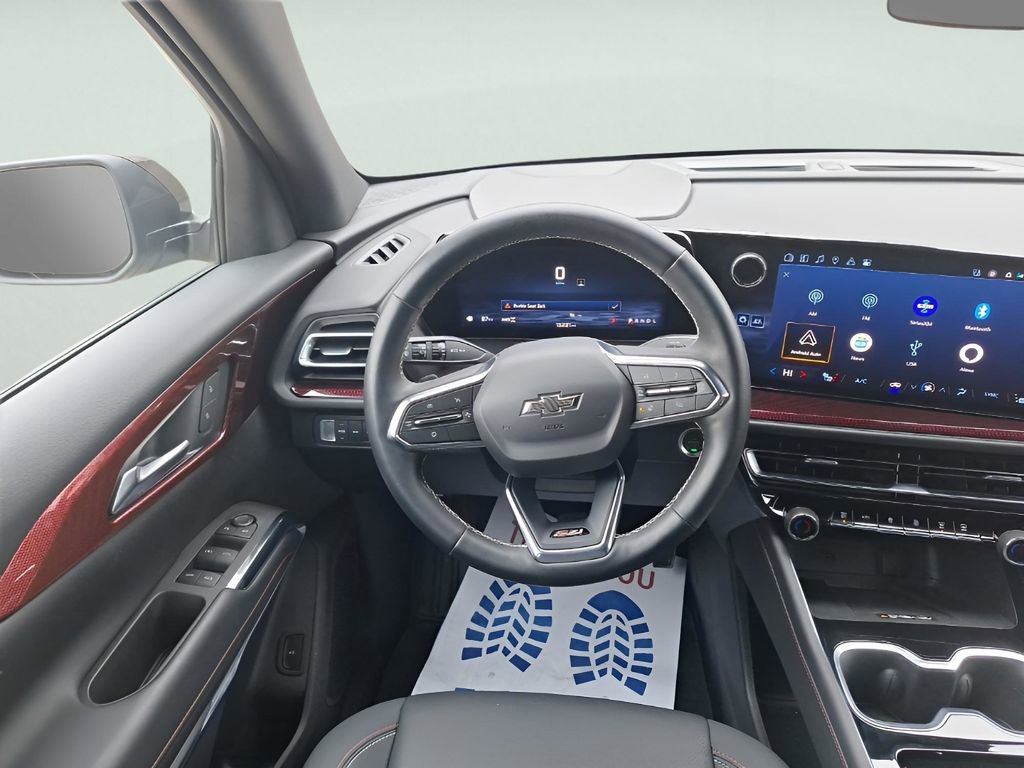 Used 2025 Chevrolet Traverse Z71 image 16