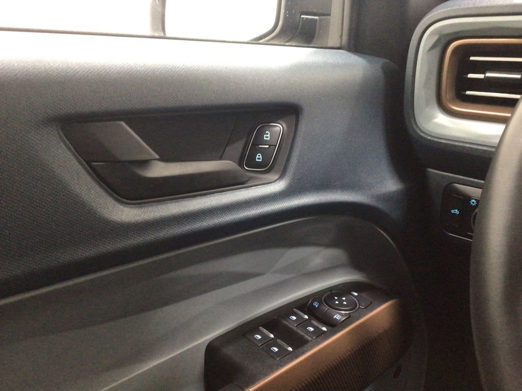 Used 2024 Ford Maverick Lariat w/ 4K Tow Package image 16