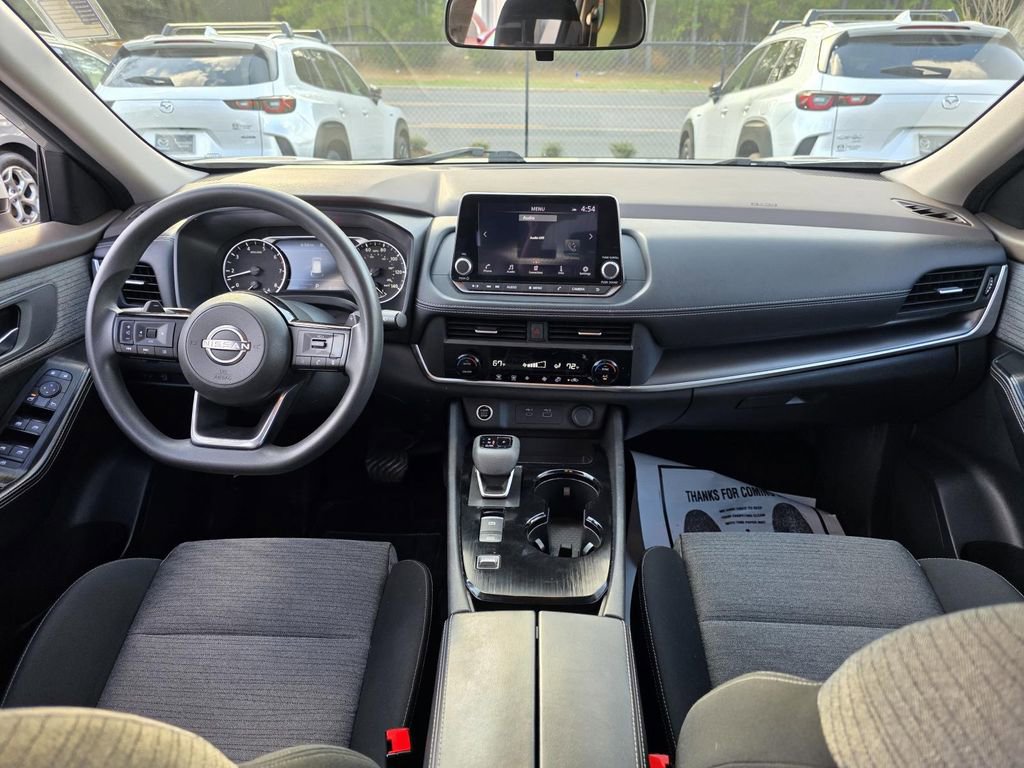 Used 2023 Nissan Rogue SV image 24