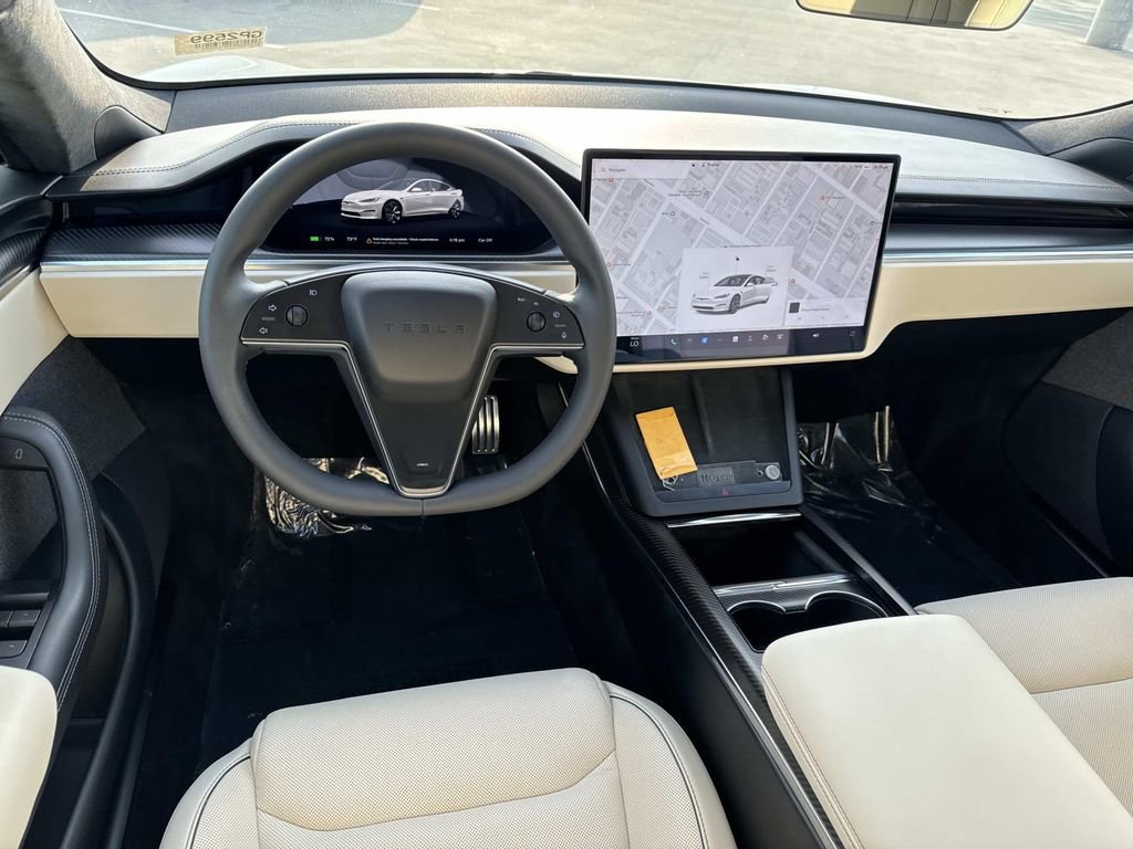Used 2021 Tesla Model S Plaid image 8