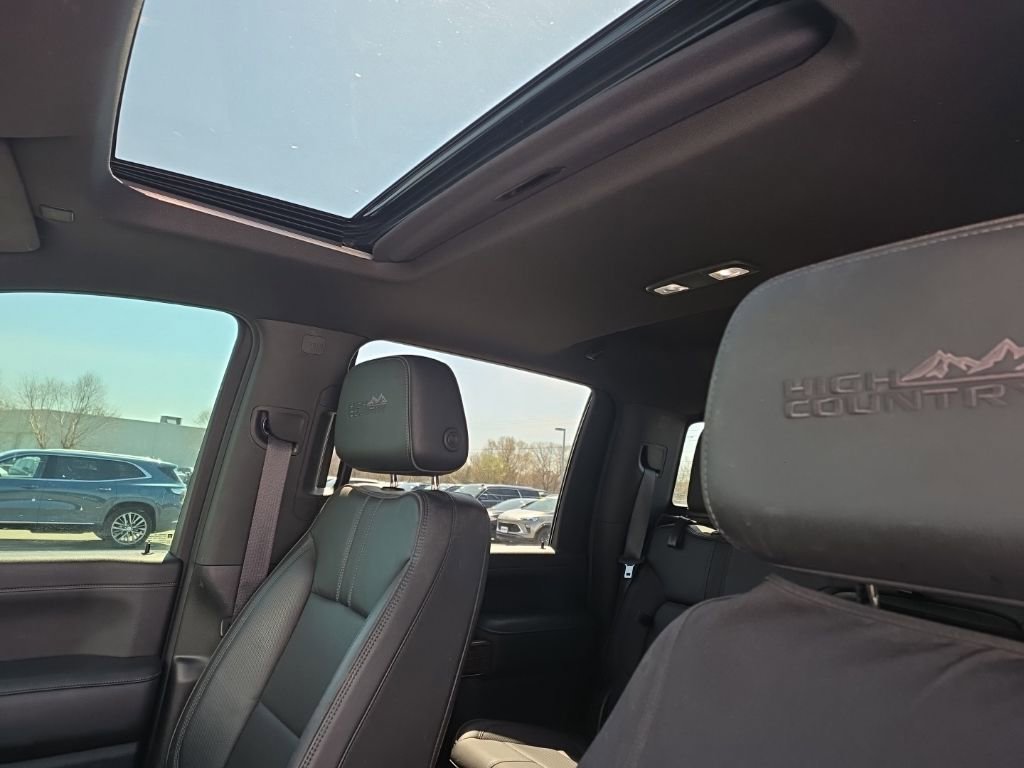 Used 2021 Chevrolet Silverado 2500 High Country w/ Z71 Off-Road Package AWD/4WD image 19