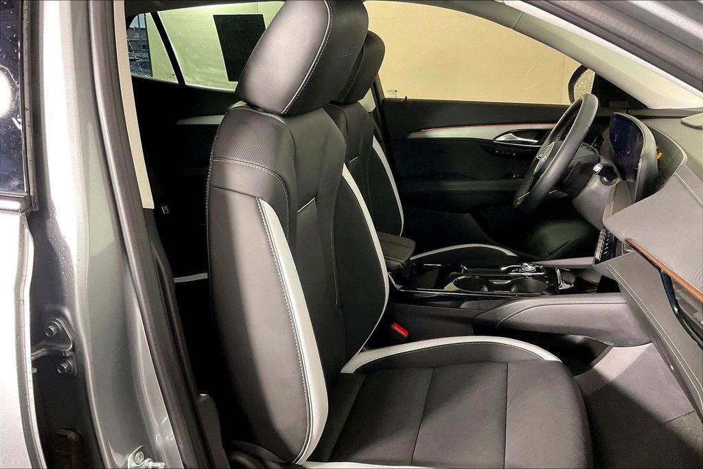 Used 2025 Buick Envision Sport Touring AWD/4WD image 9
