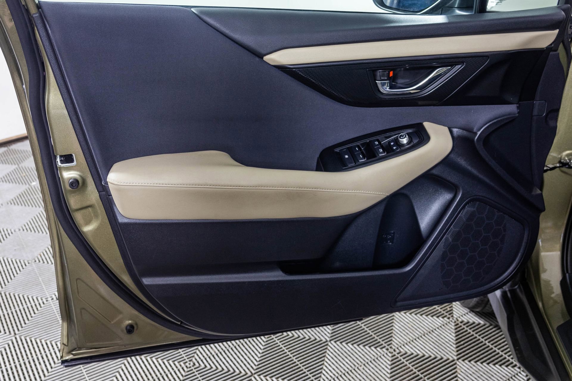 Used 2024 Subaru Outback Premium image 35