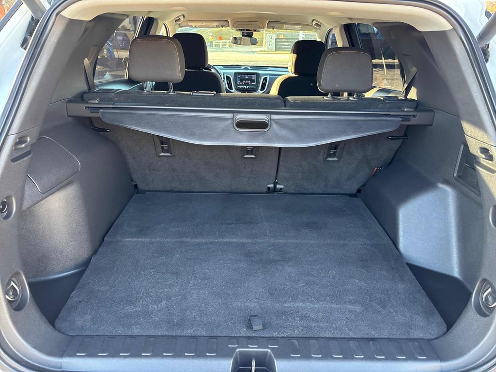 Used 2021 Chevrolet Equinox LT w/ Driver Convenience Package image 40