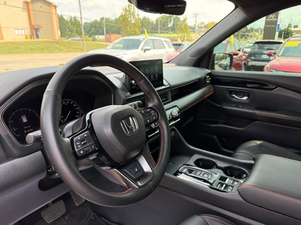 Used 2023 Honda Pilot TrailSport image 15