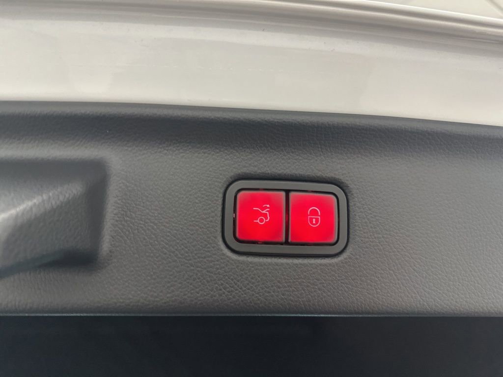 Used 2025 Mercedes-Benz S 580 4MATIC Sedan image 25