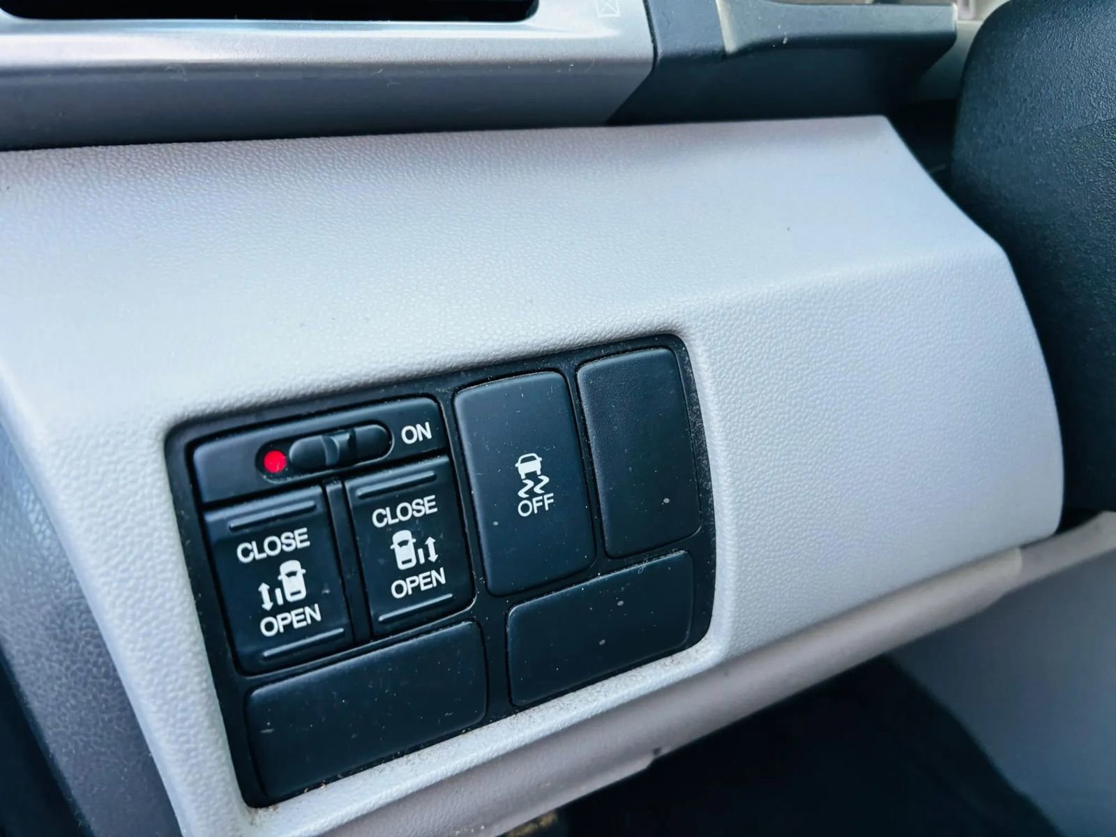 Used 2016 Honda Odyssey SE image 13