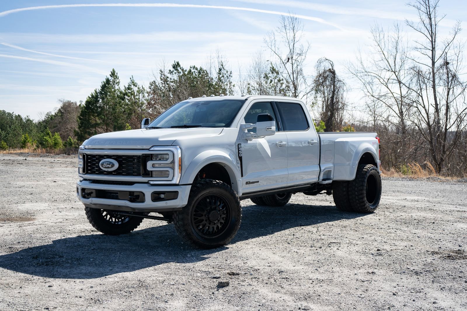 Used 2026 Ford F450 Platinum w/ FX4 Off-Road Package image 4