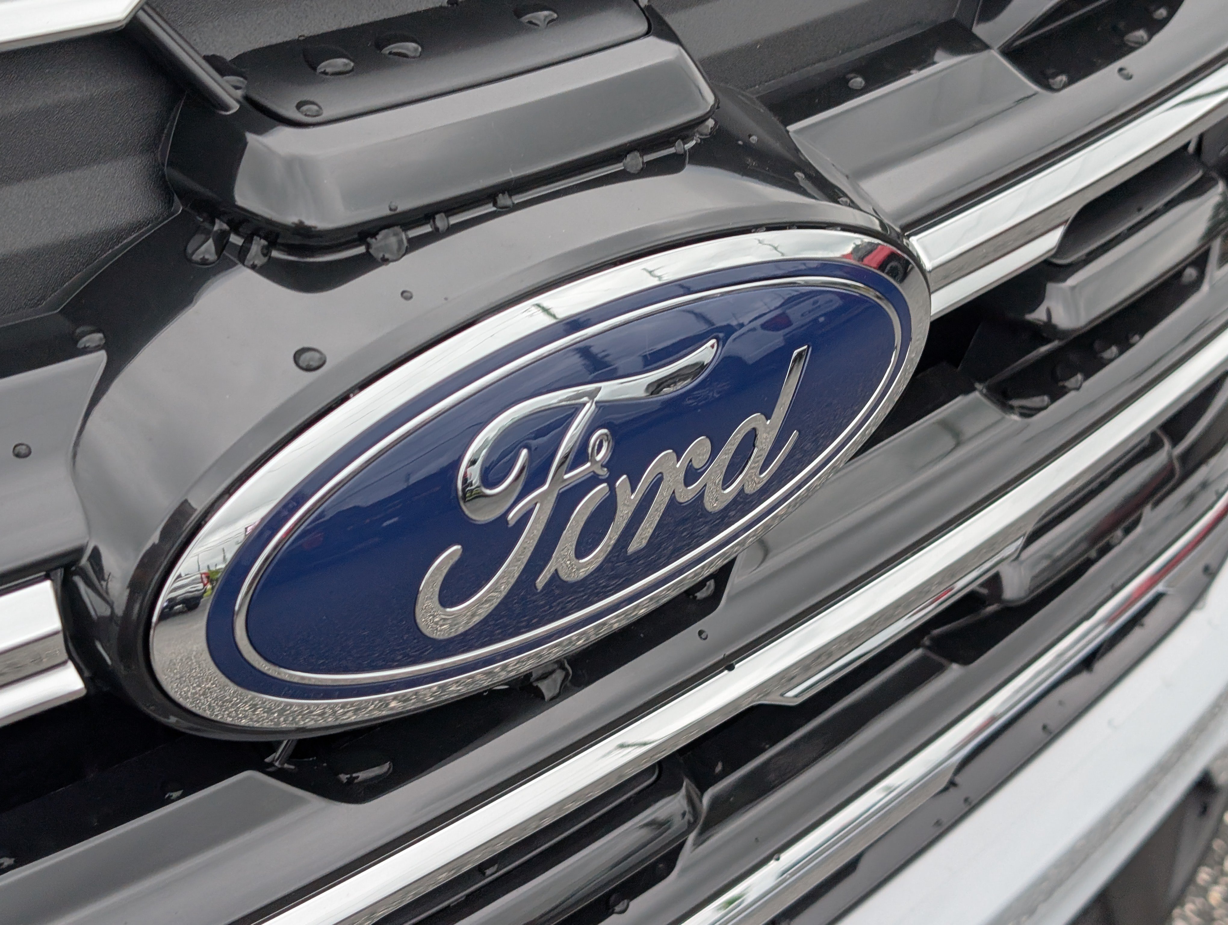 New 2026 Ford Explorer Active RWD image 6