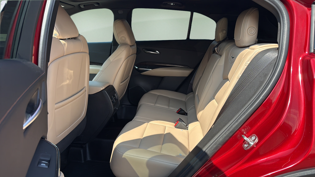 Used 2024 Cadillac XT4 Premium Luxury w/ Active Safety Package AWD/4WD image 24