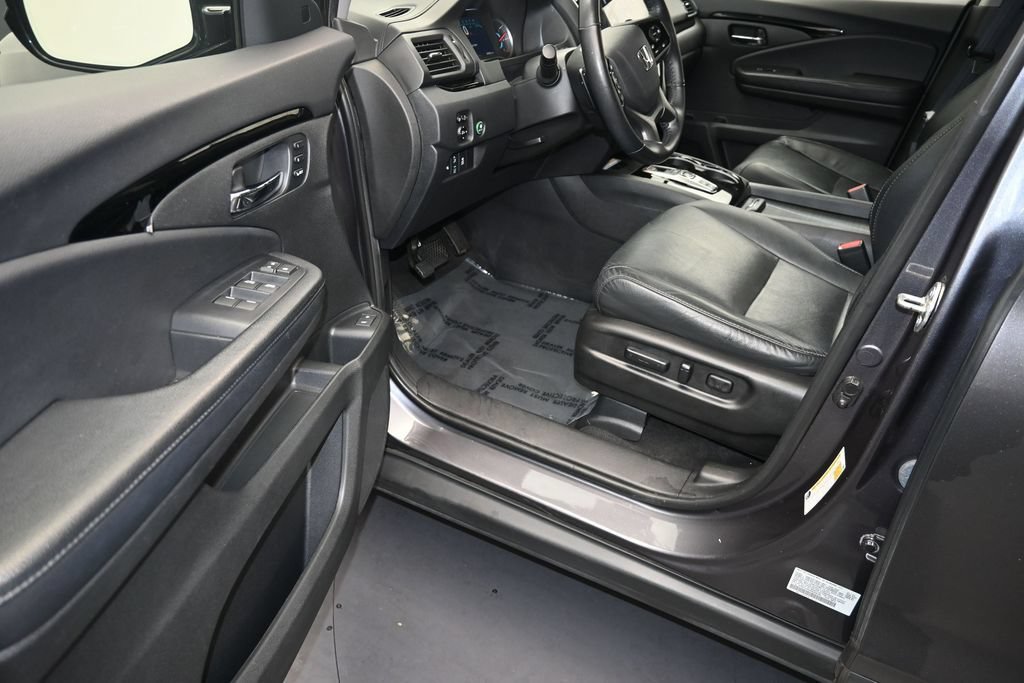 Used 2019 Honda Pilot Elite image 11