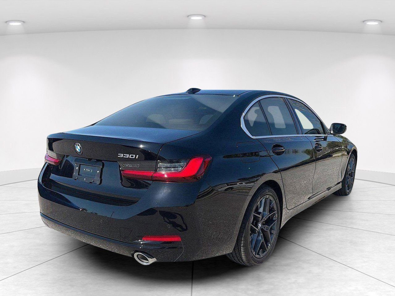 New 2025 BMW 330i Sedan w/ Premium Package RWD image 4