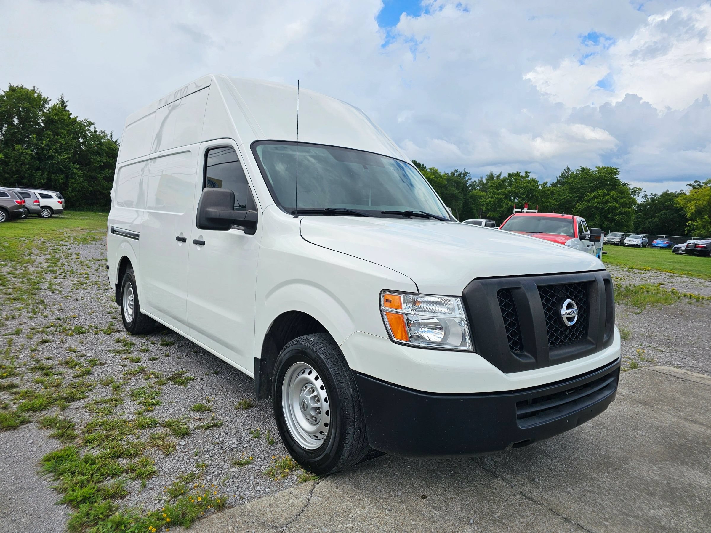 Used 2021 Nissan NV 2500 S RWD image 2