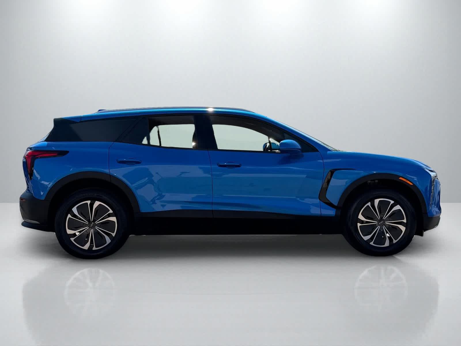 Used 2024 Chevrolet Blazer EV LT AWD/4WD image 8