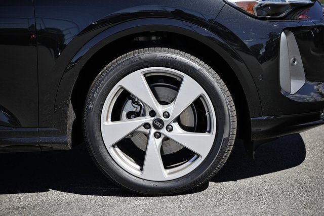 New 2025 Audi Q5 Prestige image 4